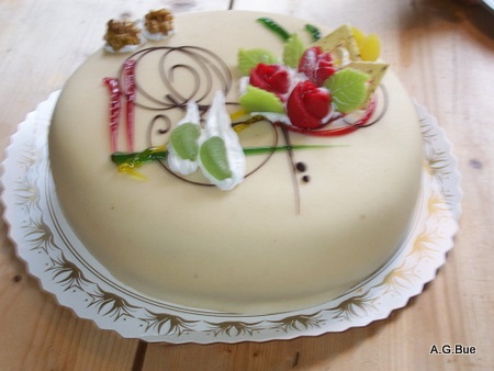 Birthday Cakes Recipes on Marzipan Cake 2 Jpg