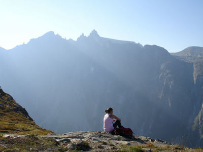 student-on-a-norwegian-mountaintop